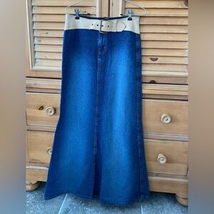 billy blues vintage denim skirt, leather buckled waist, tag: sz 4, fits like 8!!
